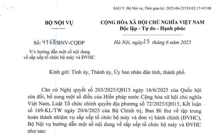 Công văn 4168/BNV-CQĐP của Bộ Nội vụ hướng dẫn sắp xếp bộ máy và đơn vị hành chính