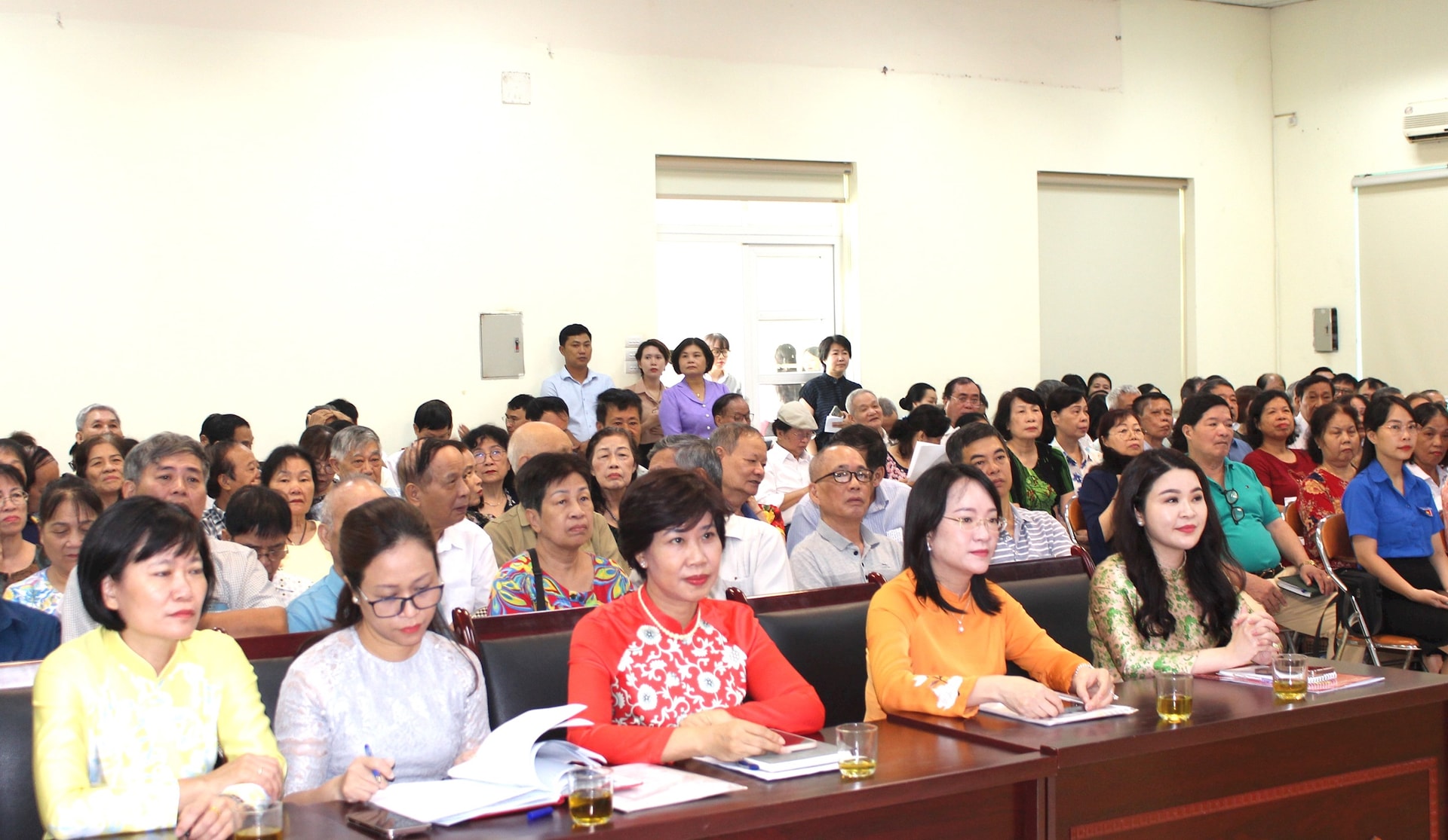 Phường Hai Bà Trưng gặp mặt bí thư chi bộ, tổ trưởng dân phố, trưởng ban công tác Mặt trận- Ảnh 2.