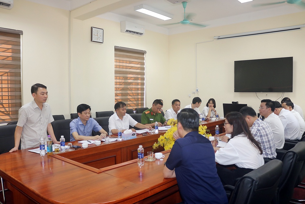 C:\Users\May tinh Loc Ninh\Downloads\photo-1751967008152-1751967009356195379634.jpeg