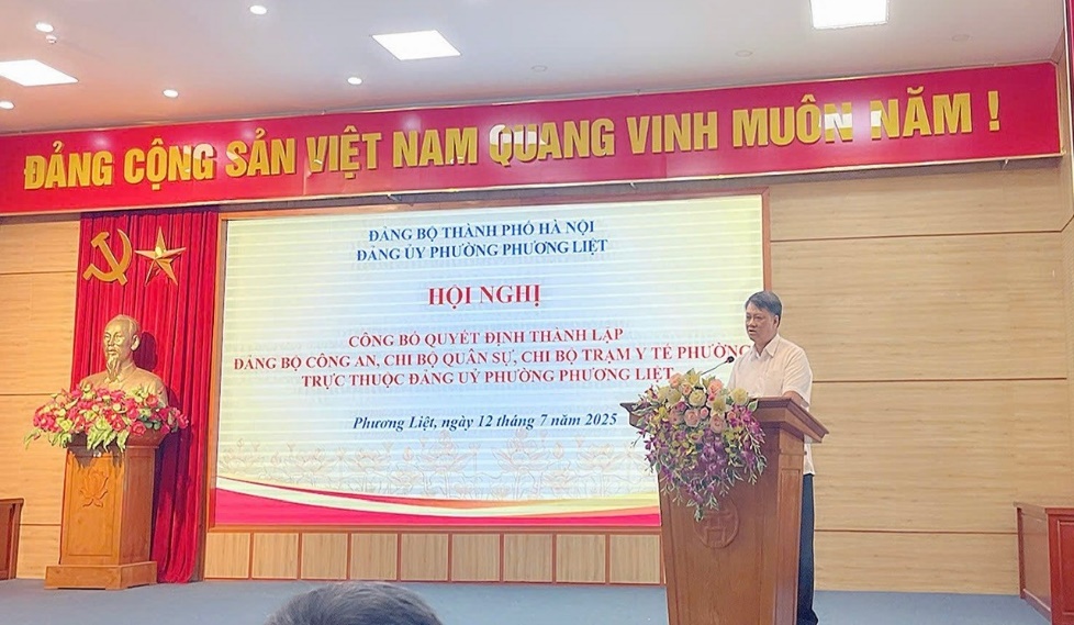 Hội nghị công bố, trao Quyết định thành lập Đảng bộ Công an, Chi bộ Quân sự và Chi bộ Trạm Y tế phường Phương Liệt- Ảnh 6.