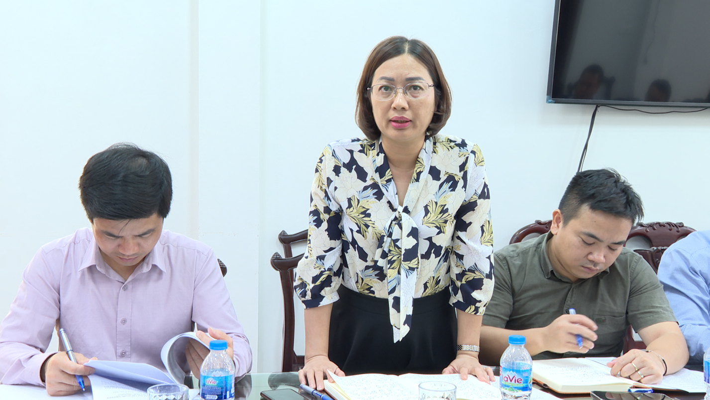 Đồng chí Hồ Trung Nghĩa - Phó Bí thư Đảng ủy, Chủ tịch UBND xã An Khánh làm việc với phòng Kinh tế - Ảnh 3.