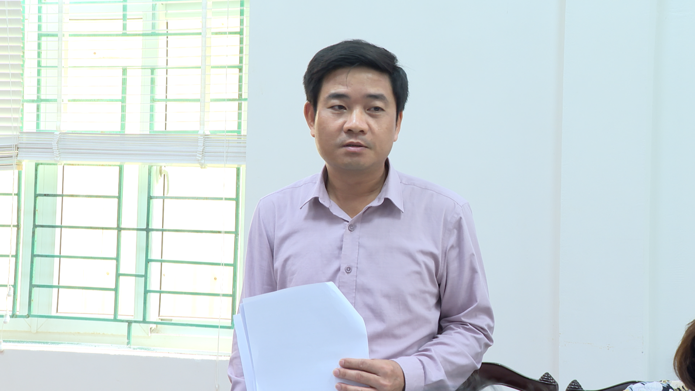 Đồng chí Hồ Trung Nghĩa - Phó Bí thư Đảng ủy, Chủ tịch UBND xã An Khánh làm việc với phòng Kinh tế - Ảnh 4.