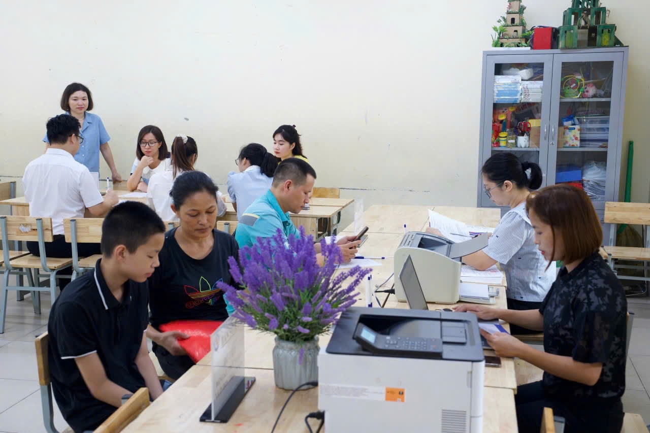 Hà Nội tuyển sinh vào các lớp đầu cấp đến hết ngày 18-7- Ảnh 1.