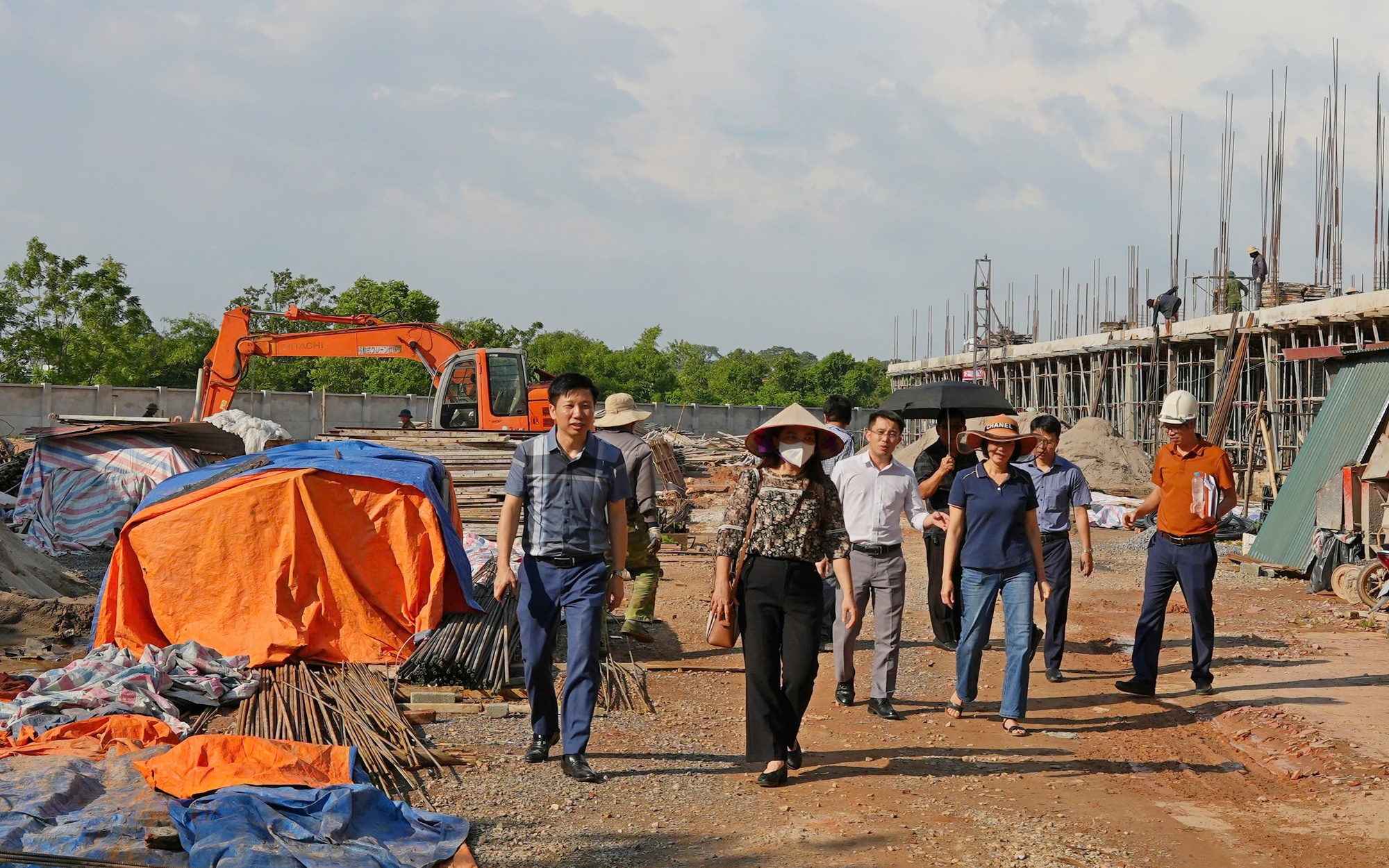 Lãnh đạo UBND phường Sơn Tây kiểm tra thực địa một số dự án trọng điểm đang triển khai trên địa bàn