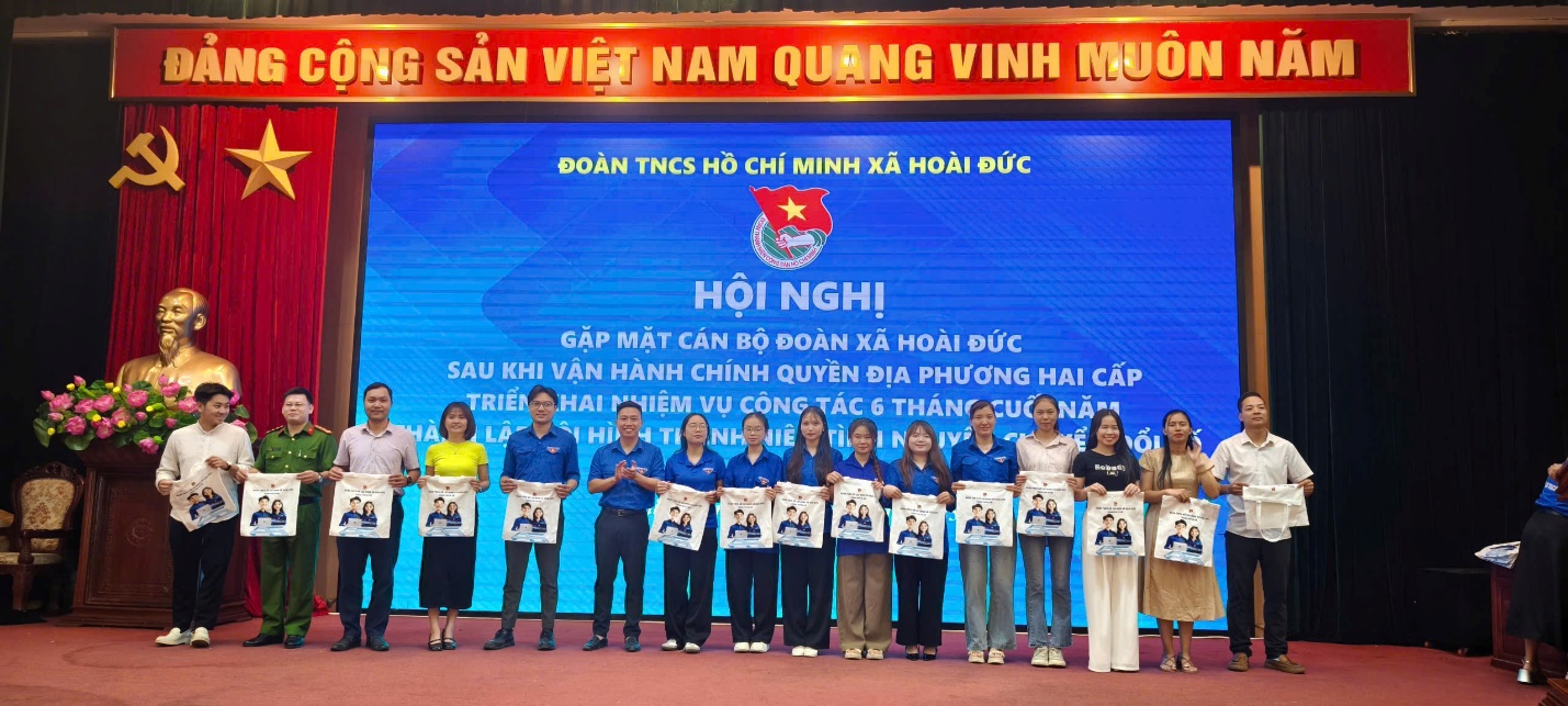 Đoàn TNCS Hồ Chí Minh xã Hoài Đức tổ chức gặp mặt cán bộ Đoàn sau khi hoàn tất vận hành chính quyền địa phương hai cấp, triển khai nhiệm vụ 6 tháng cuối năm 2025- Ảnh 3.