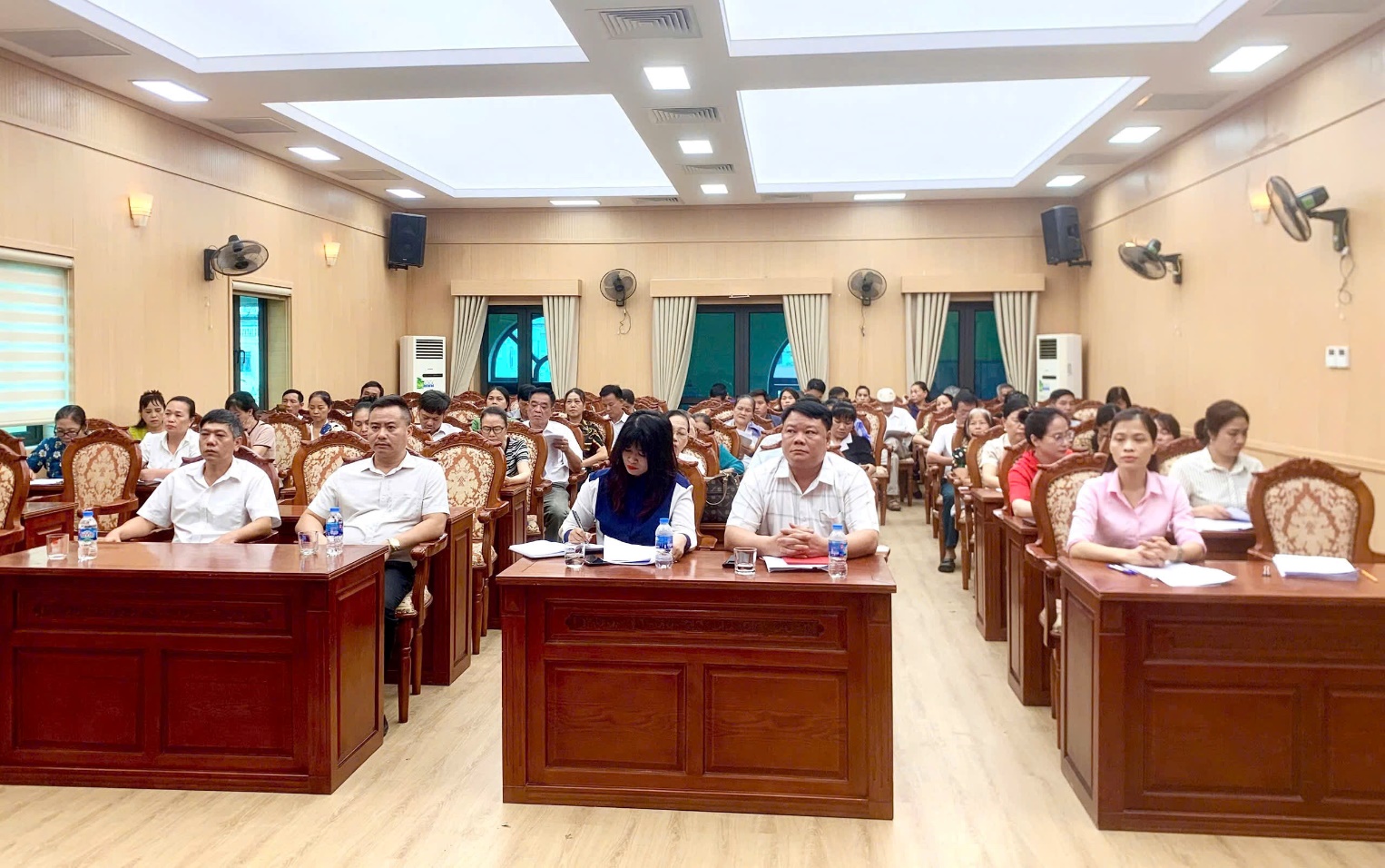 Hôi Nông dân xã Hoài Đức tổ chức hội nghị Ban chấp hành mở rộng và triển khai nhiệm vụ 06 tháng cuối năm 2025- Ảnh 2.