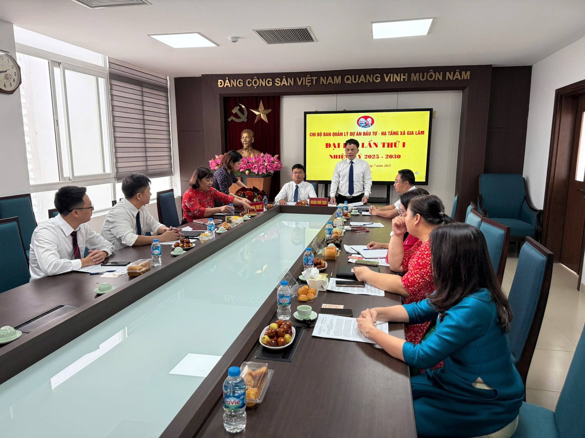Đại hội chi bộ Chi bộ Ban quản lý Dự án đầu tư - hạ tầng xã Gia Lâm thành công tốt đẹp- Ảnh 3.