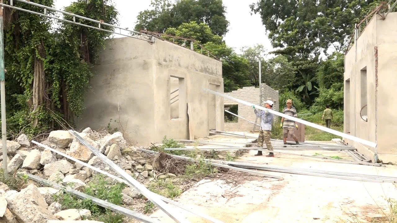 Xã Mỹ Đức biểu dương các hộ dân đã tự nguyện tháo dỡ công trình vi phạm trật tự xây dựng trên đất công- Ảnh 2.