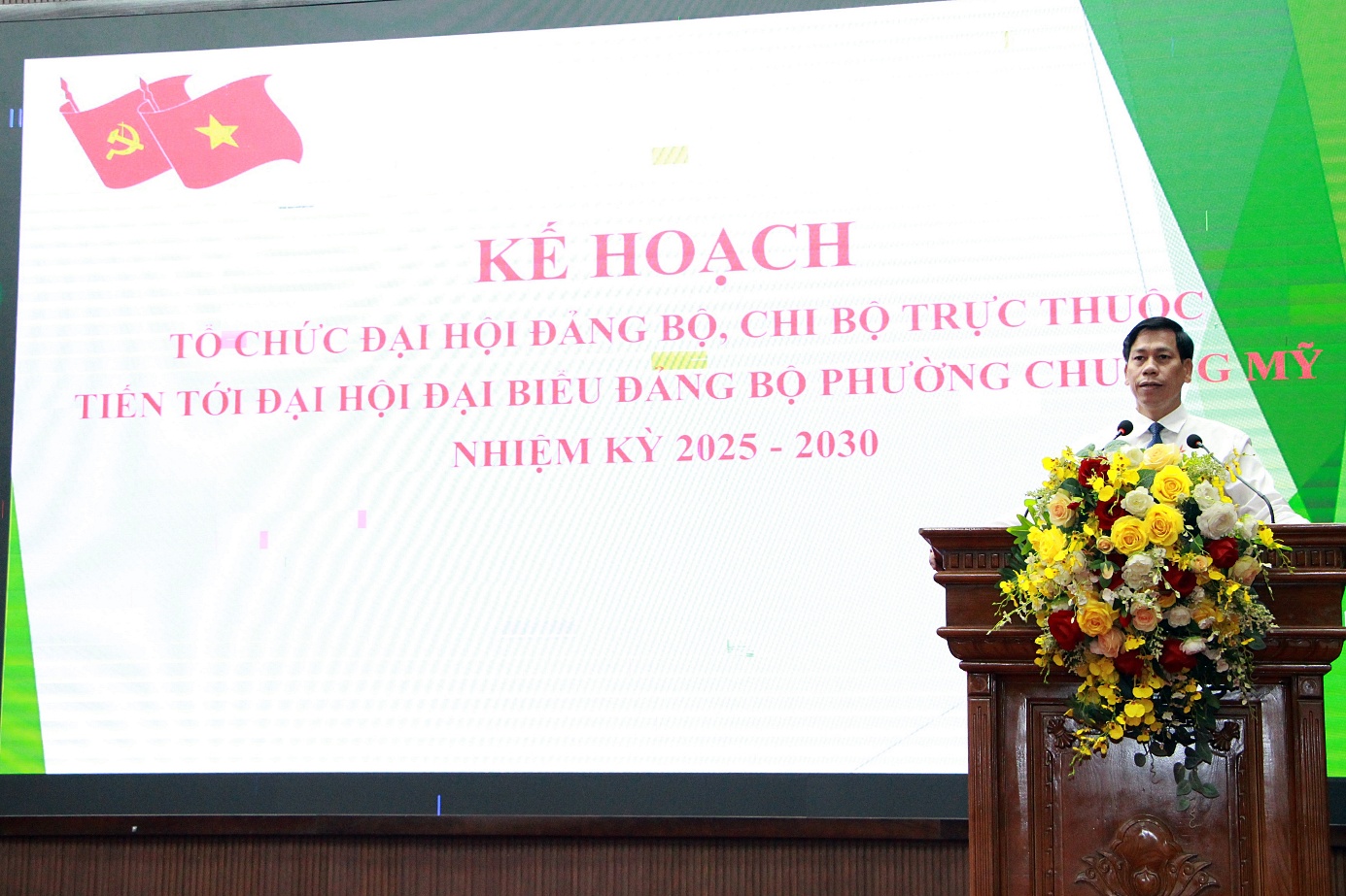 Chương Mỹ công bố và trao quyết định về công tác cán bộ; Triển khai kế hoạch Đại hội các Đảng bộ, Chi bộ trực thuộc tiến tới Đại hội đại biểu Đảng bộ phường Chương Mỹ lần thứ I, nhiệm kỳ 2025 - 2030- Ảnh 11.