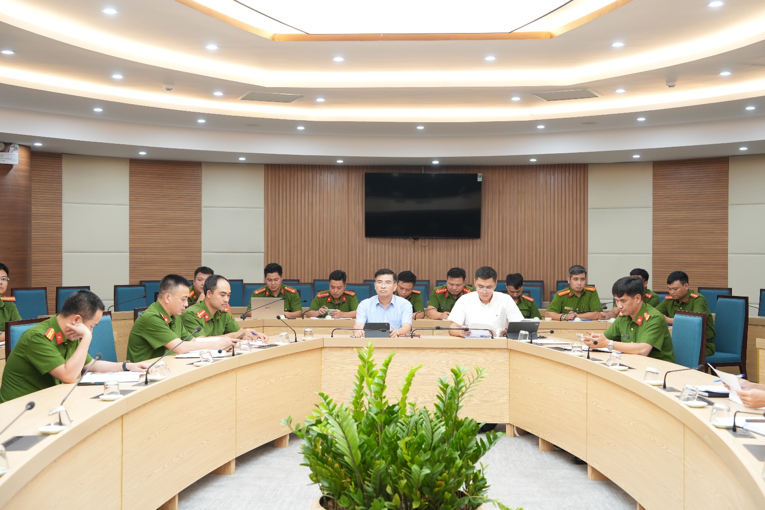 Gia Lâm tham dự hội nghị tập huấn Luật Phòng cháy, chữa cháy và cứu nạn, cứu hộ- Ảnh 1.
