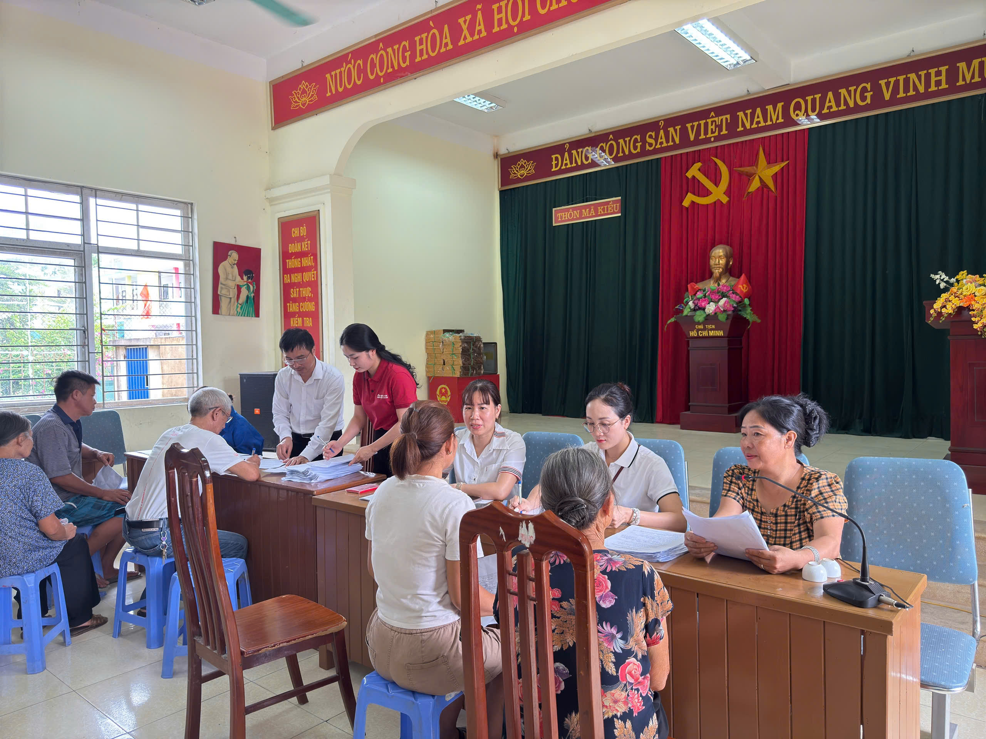 PHÒNG VĂN HÓA XÃ HỘI: triển khai tiếp nhận hồ sơ trợ cấp hưu trí xã hội theo Nghị định 176/2025/NĐ-CP- Ảnh 2.