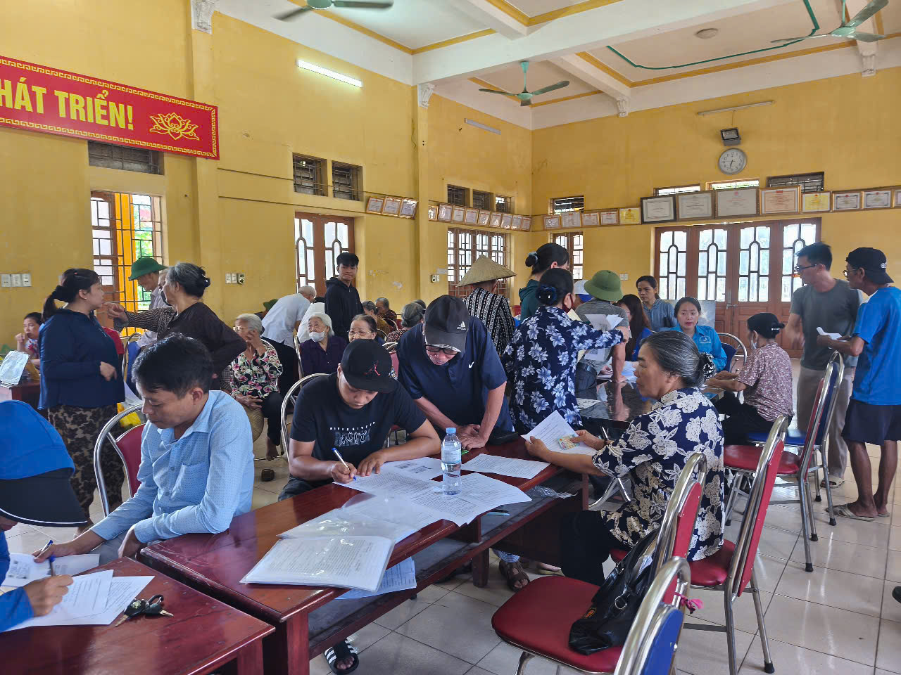 Tiếp nhận 412 hồ sơ trợ cấp hưu trí xã hội cho người cao tuổi không có lương hưu- Ảnh 1.