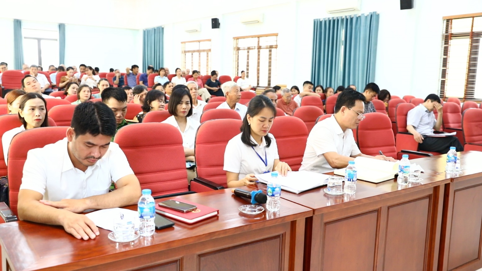 UBND xã Sơn Đồng triển khai Kế hoạch tổ chức các hoạt động kỷ niệm 78 năm ngày Thương binh - Liệt sĩ và triển khai thực hiện Nghị định số 176/2025/NĐ-CP- Ảnh 4.