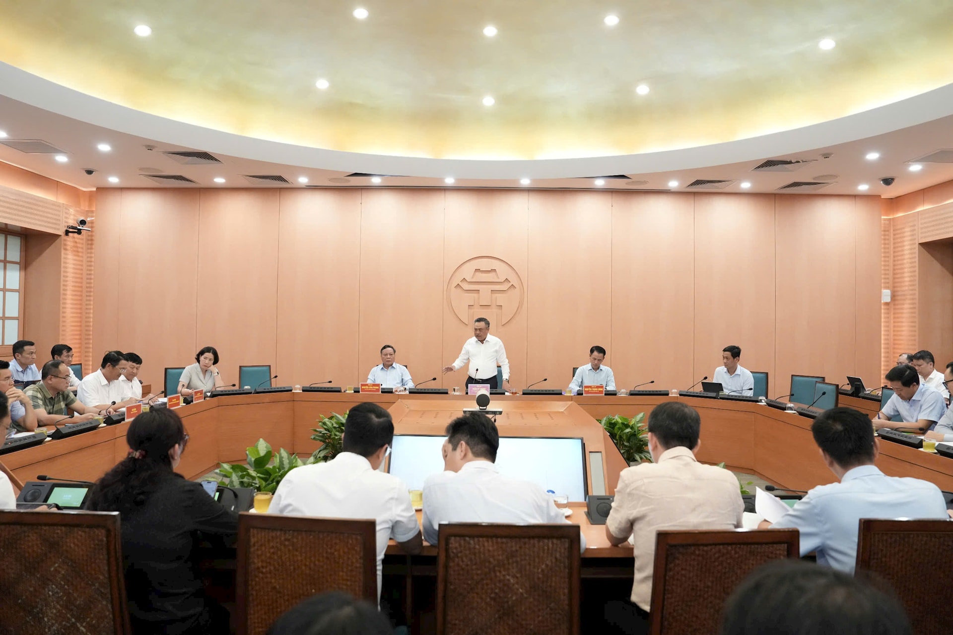 Xã Phú Nghĩa dự Hội nghị trực tuyến triển khai cao điểm thực hiện phong trào thi đua "Sáng - xanh - sạch - đẹp" của Thành phố Hà Nội- Ảnh 1.