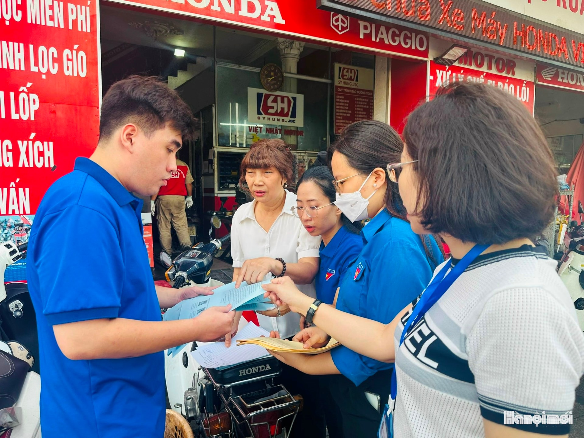 PHƯỜNG VĂN MIẾU- QUỐC TỬ GIÁM RA QUÂN CAO ĐIỂM TUYÊN TRUYỀN TRẬT TỰ VĂN MINH ĐÔ THỊ - Ảnh 5.