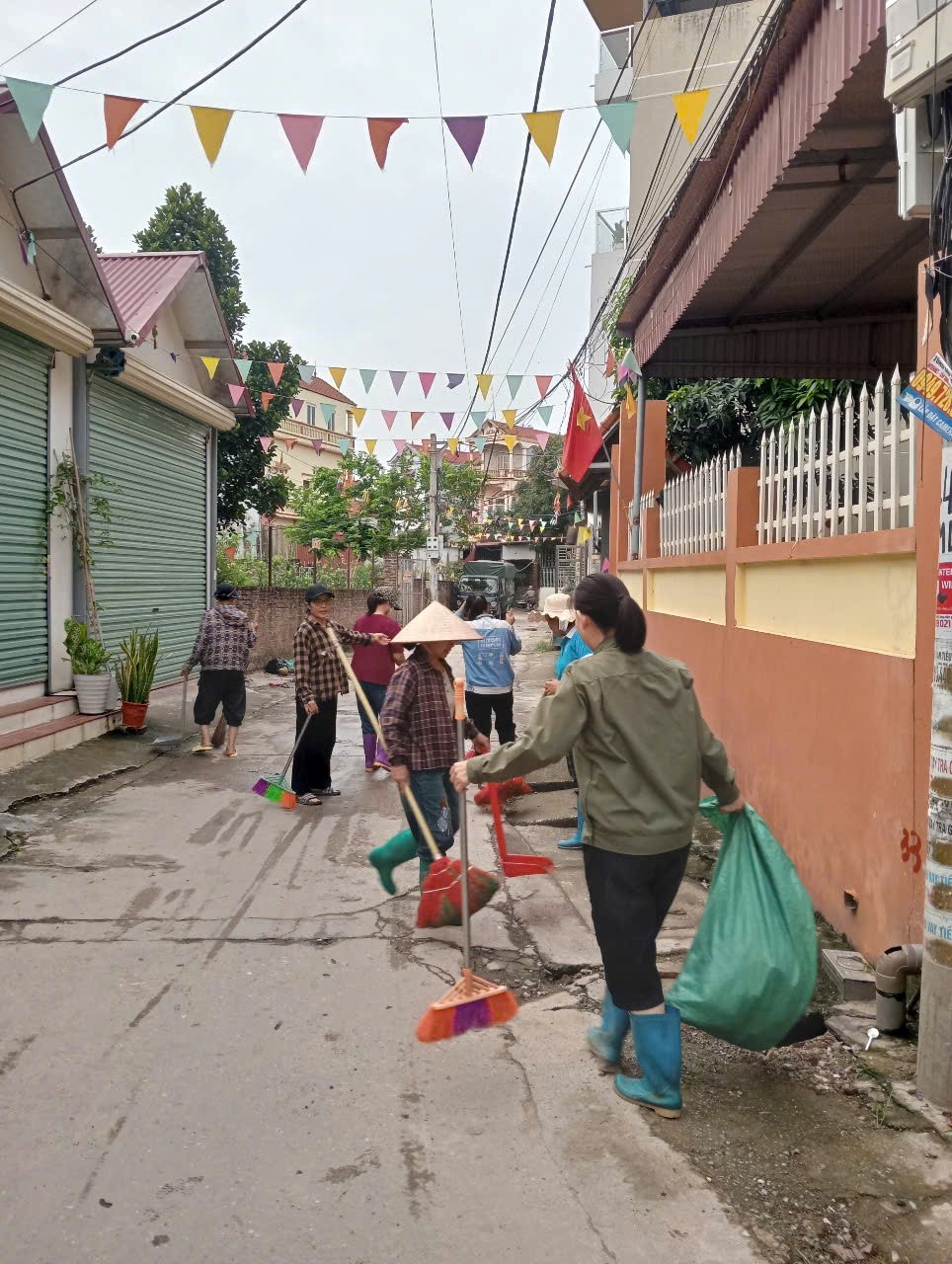 Hội LHPN xã Mê Linh: Phát động tổng vệ sinh môi trường, lan tỏa thông điệp “Phụ nữ góp phần tạo ra sự thay đổi”
- Ảnh 3.