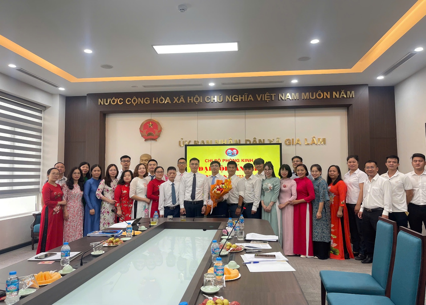 Đại hội Chi bộ Văn phòng HĐND – UBND, Chi bộ Phòng Kinh tế xã Gia Lâm lần thứ I, nhiệm kỳ 2025-2030 thành công tốt đẹp- Ảnh 4.
