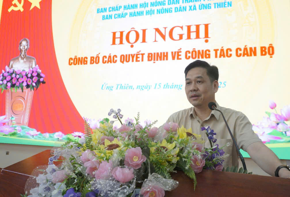 Công bố các Quyết định về công tác tổ chức, công tác cán bộ hội nông dân xã Ứng Thiên- Ảnh 2.