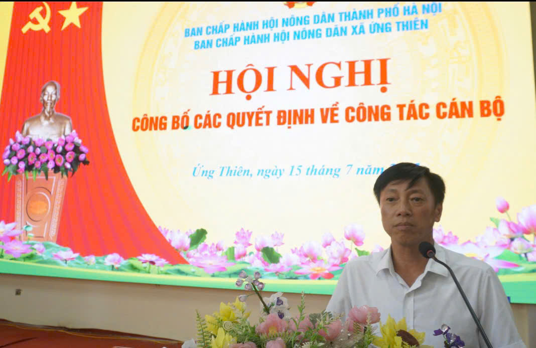 Công bố các Quyết định về công tác tổ chức, công tác cán bộ hội nông dân xã Ứng Thiên- Ảnh 3.