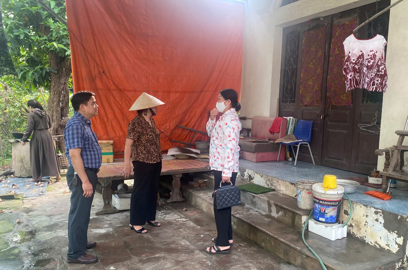 Thường trực HND xã Gia Lâm làm việc với các chi hội nông dân thị trấn Trâu Quỳ - Ảnh 2.