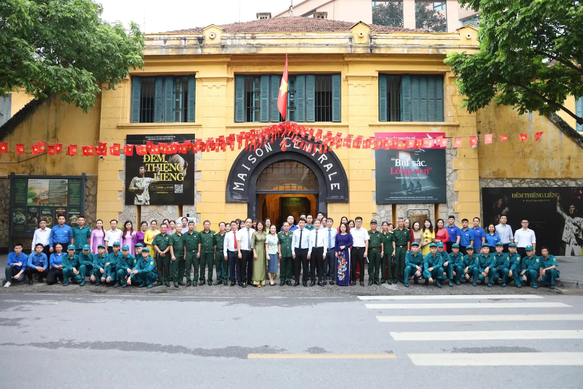 Phường Cửa Nam dâng hương tưởng niệm các anh hùng liệt sĩ- Ảnh 2.