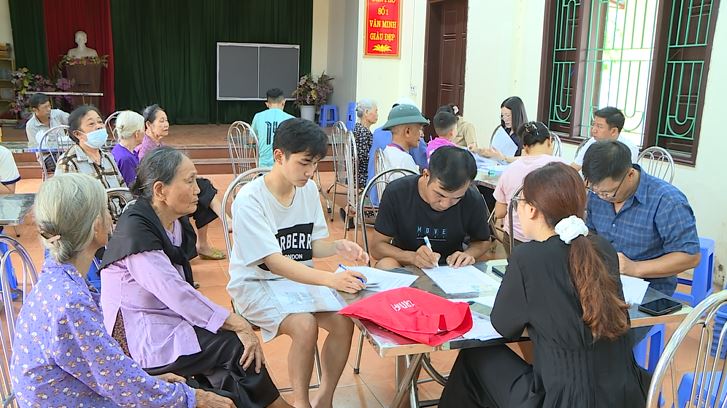 Xã Phúc Thọ tiếp nhận hồ sơ trợ cấp hưu trí xã hội cho người cao tuổi không hưởng lương hưu- Ảnh 2.