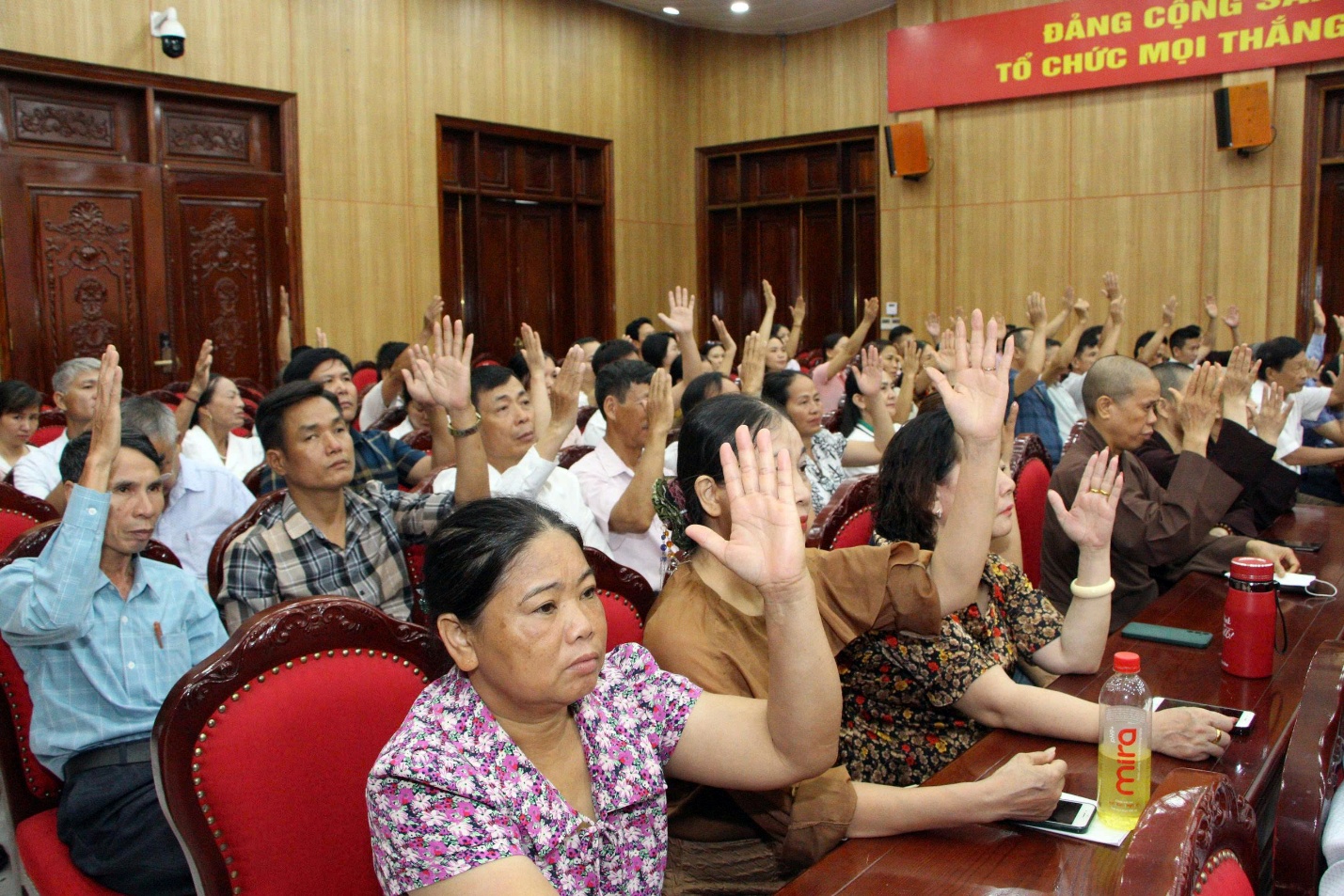 Lễ công bố Quyết định về công tác tổ chức và công tác cán bộ Uỷ ban MTTQ Việt Nam phường Chương Mỹ- Ảnh 6.