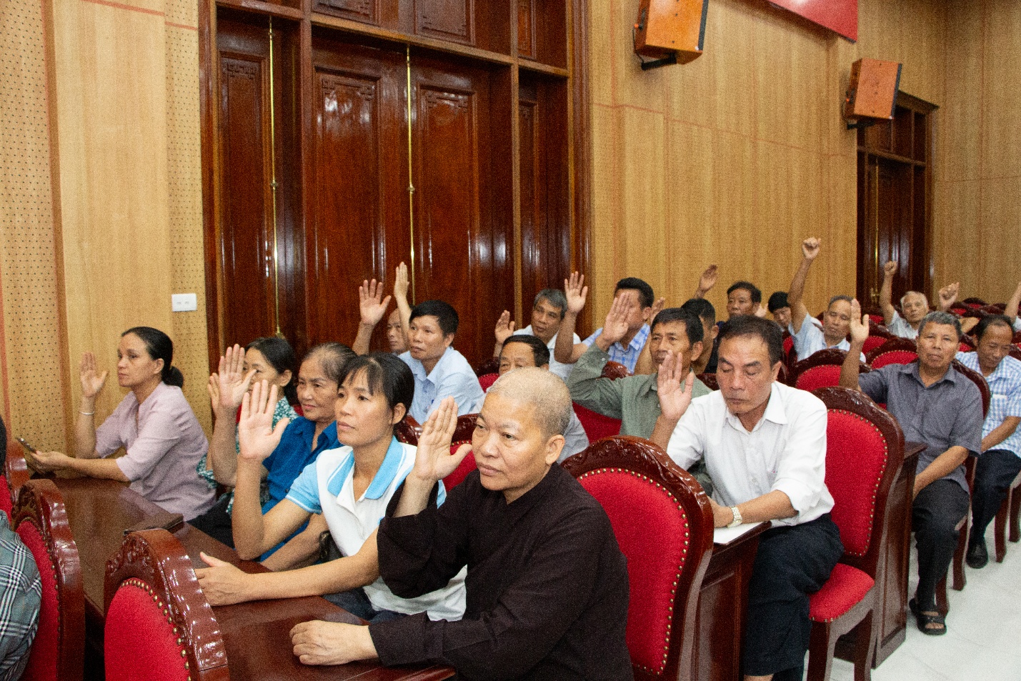 Lễ công bố Quyết định về công tác tổ chức và công tác cán bộ Uỷ ban MTTQ Việt Nam phường Chương Mỹ- Ảnh 7.