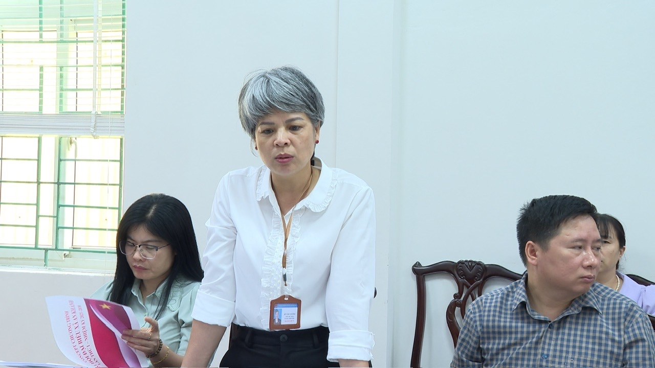 Hội nghị nghe báo cáo công tác chuẩn bị, trang trí tuyên tuyền, tổ chức phục vụ Đại hội Đảng bộ xã nhiệm kỳ 2025 - 2030- Ảnh 4.