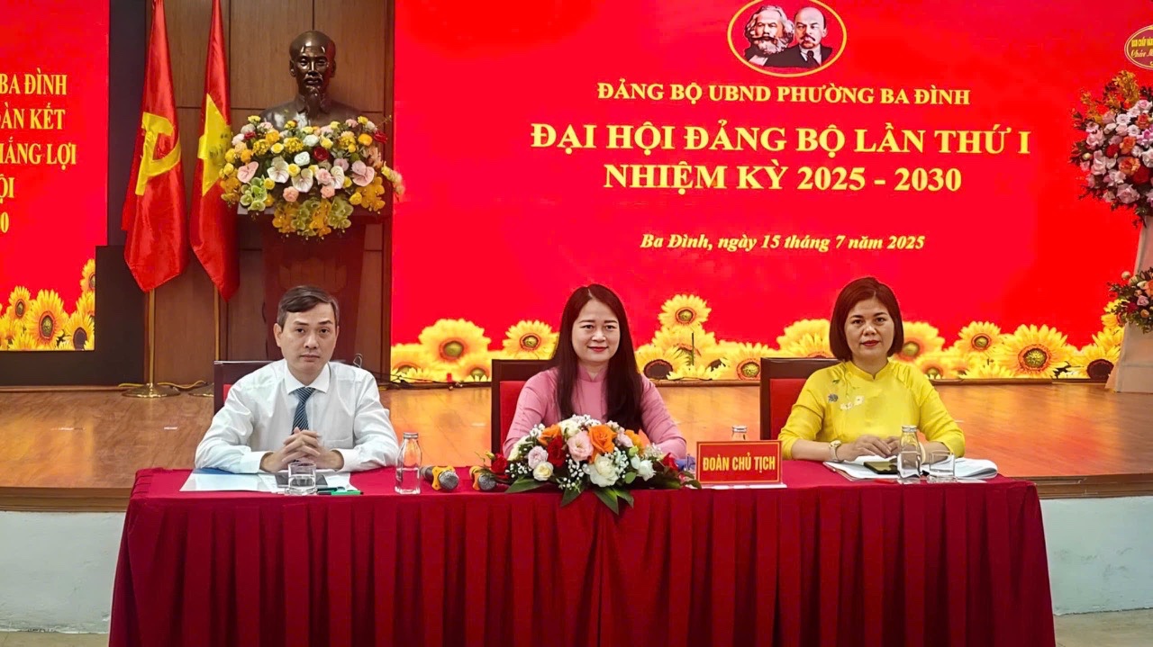 Tổ chức thành công Đại hội Đảng bộ UBND phường Ba Đình lần thứ I, nhiệm kỳ 2025 - 2030- Ảnh 5.