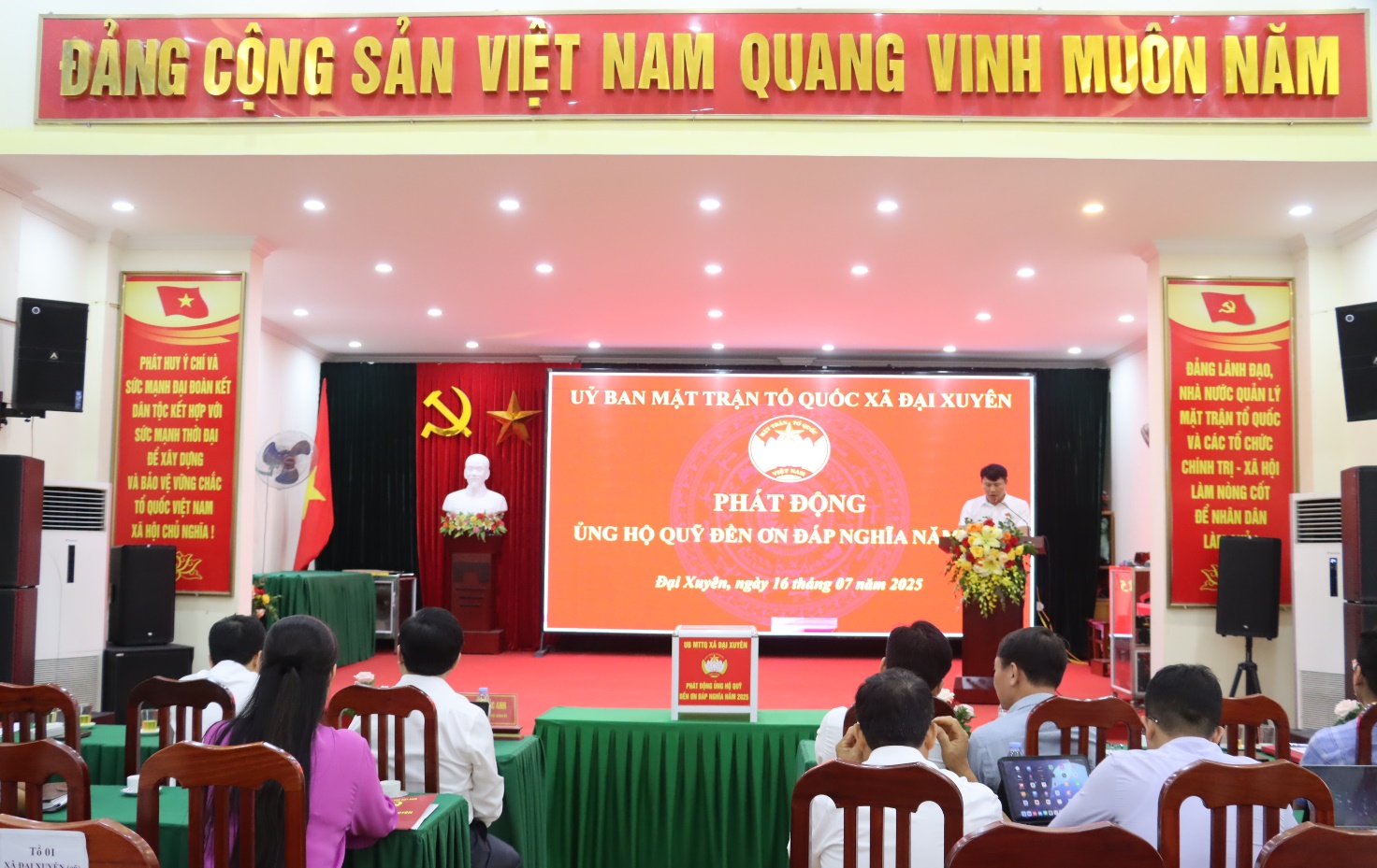 Ủy ban MTTQ xã Đại Xuyên  phát động ủng hộ Quỹ “Đền ơn đáp nghĩa” năm 2025- Ảnh 1.