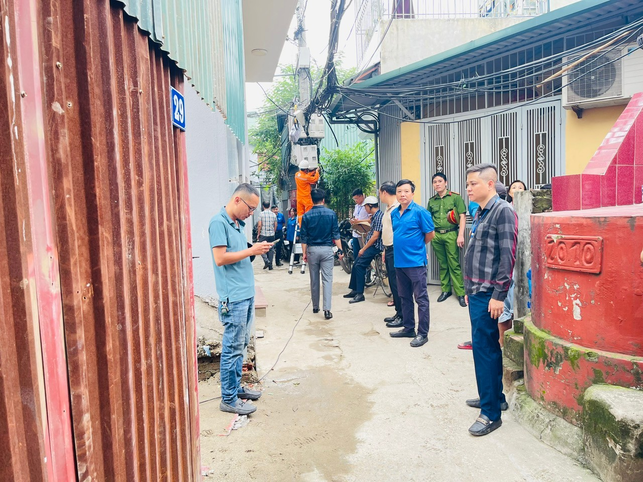 Khương Đình: Tiếp tục xử lý nghiêm các vi phạm về trật tự xây dựng trên đất nông nghiệp trên địa bàn- Ảnh 2.