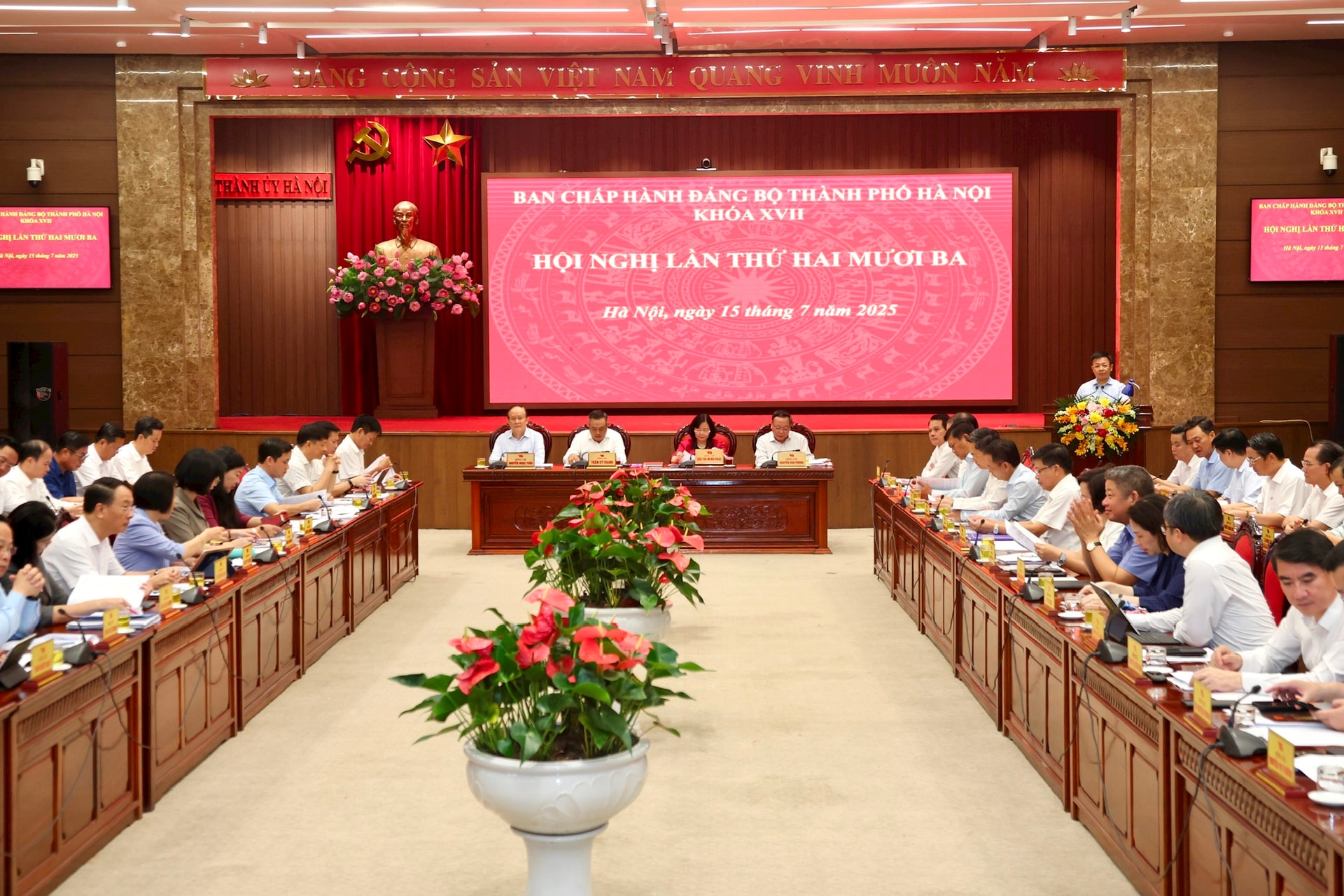 Hà Nội triển khai nhiều giải pháp thuc đẩy tăng trưởng kinh tế- Ảnh 1.