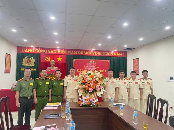 Chi bộ Văn phòng UBND phường, Chi bộ Cảnh sát khu vực phường Long Biên  tổ chức thành công đại hội lần thứ nhất, nhiệm kỳ 2025-2030- Ảnh 4.