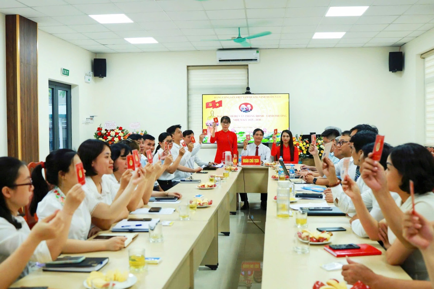 Đại hội Chi bộ Văn phòng HĐND-UBND phường Xuân Đỉnh- Ảnh 3.