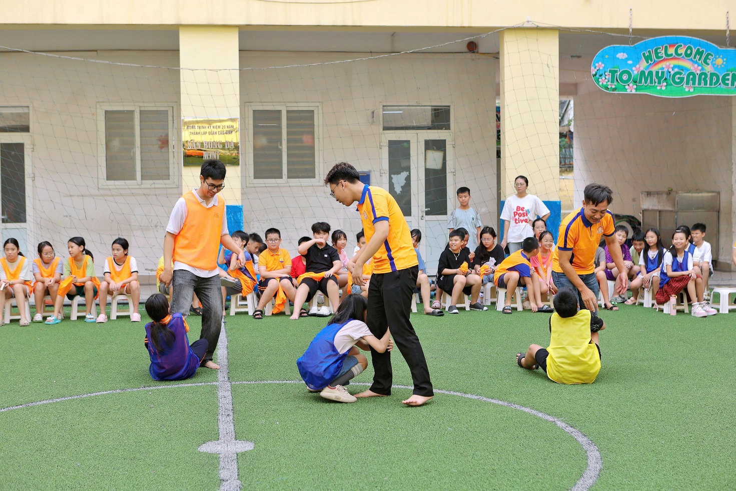 TRƯỜNG TIỂU HỌC DỊCH VỌNG B TỔ CHỨC TẬP HUẤN KỸ NĂNG PHÒNG CHỐNG BẮT CÓC, XÂM HẠI VÀ BẠO LỰC HỌC ĐƯỜNG- Ảnh 8.