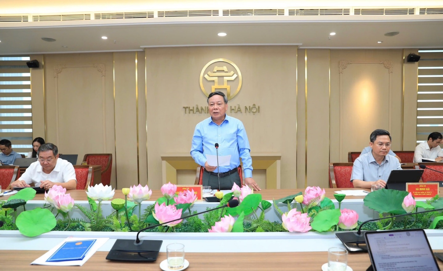 Đồng chí Nguyễn Trúc Anh chủ trì tại điểm cầu xã Sơn Đồng hội nghị trực tuyến rút kinh nghiệm sau 2 tuần thực hiện mô hình chính quyền hai cấp- Ảnh 3.