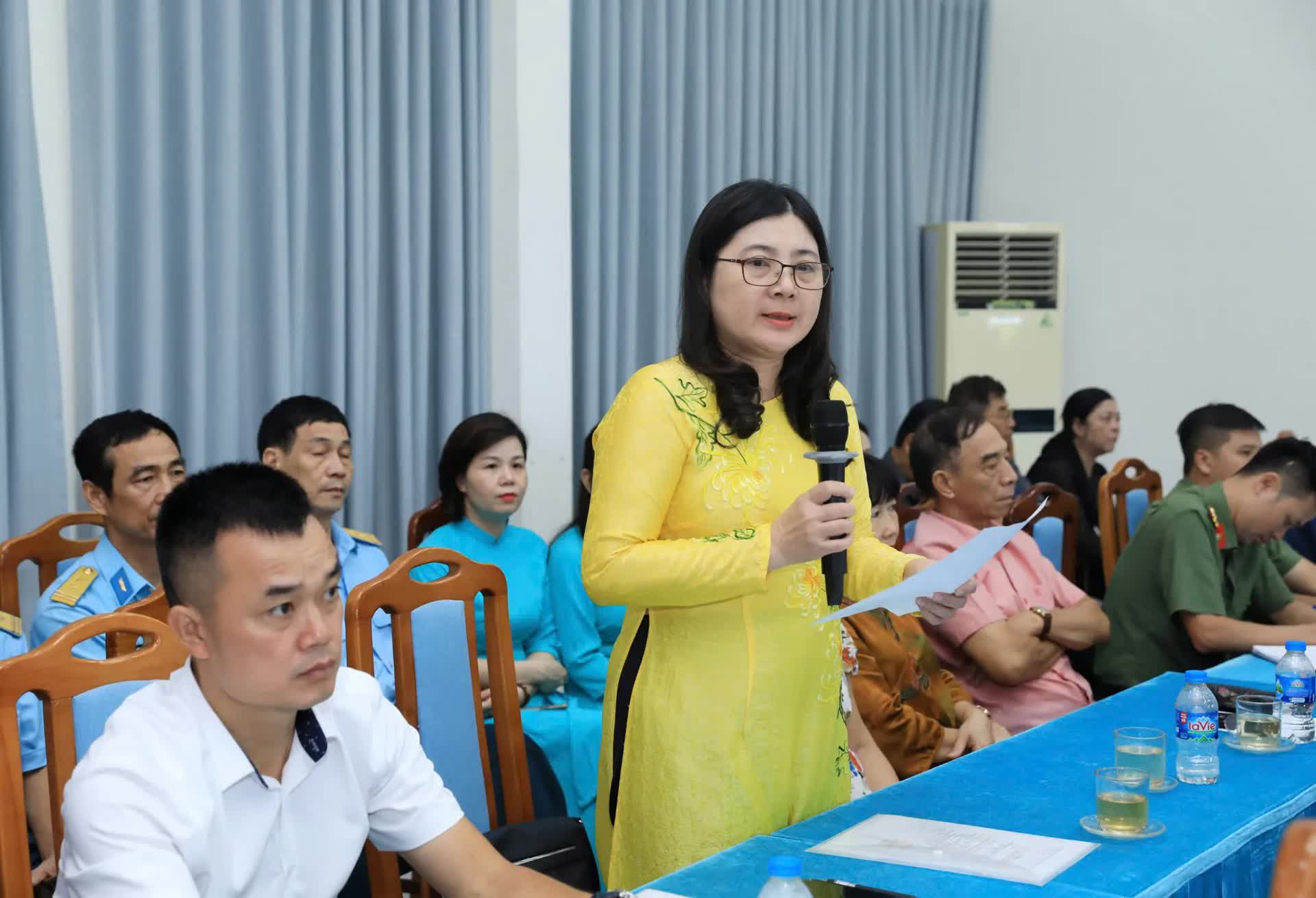 Chủ tịch HĐND Thành phố Hà Nội tiếp xúc cử tri các phường Hoàn Kiếm, Cửa Nam, Hồng Hà sau Kỳ họp thứ 25- Ảnh 2.