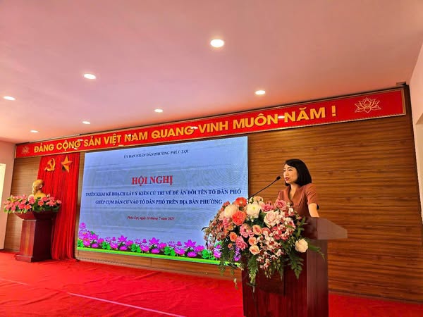 Hội nghị triển khai kế hoạch lấy ý kiến cử tri về Đề án đổi tên tổ dân phố, ghép cụm dân cư vào tổ dân phố trên địa bàn phường Phúc Lợi- Ảnh 1.