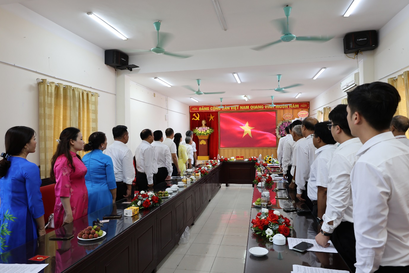 Đại hội Chi bộ lần thứ nhất các Chi bộ trực thuộc Đảng bộ các cơ quan Đảng xã Mê Linh thành công tốt đẹp- Ảnh 2.
