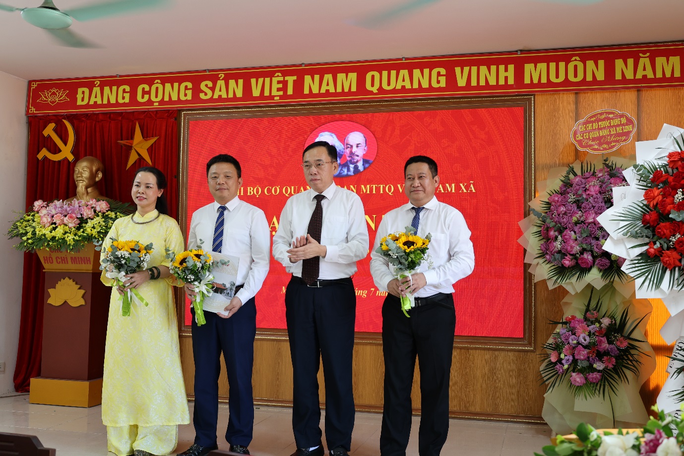 Đại hội Chi bộ lần thứ nhất các Chi bộ trực thuộc Đảng bộ các cơ quan Đảng xã Mê Linh thành công tốt đẹp- Ảnh 6.