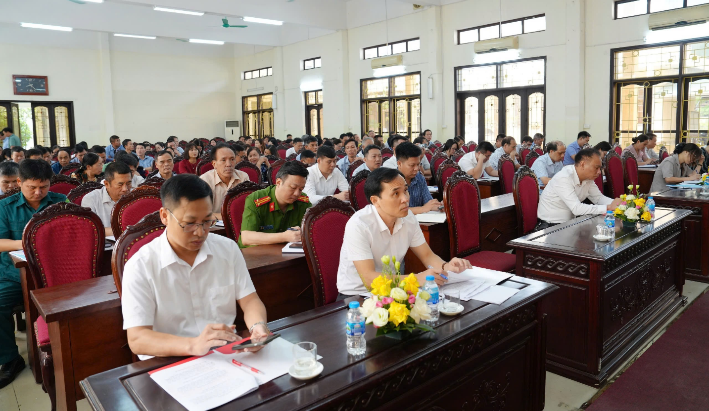 Đảng ủy xã Đan Phượng triển khai nhiệm vụ 6 tháng cuối năm 2025.- Ảnh 1.