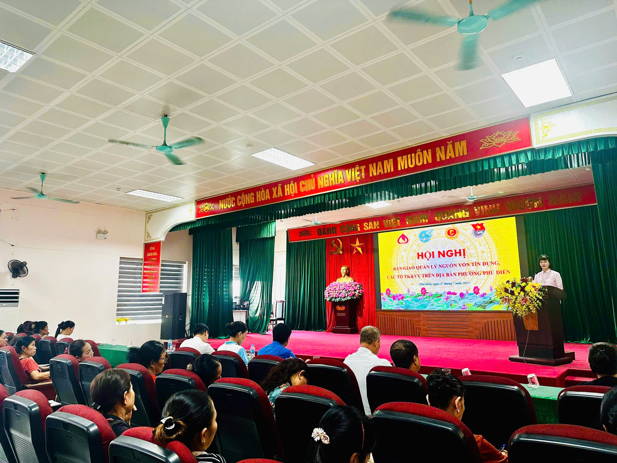 Tổ chức bàn giao quản lý nguồn vốn tín dụng chính sách- Ảnh 1.