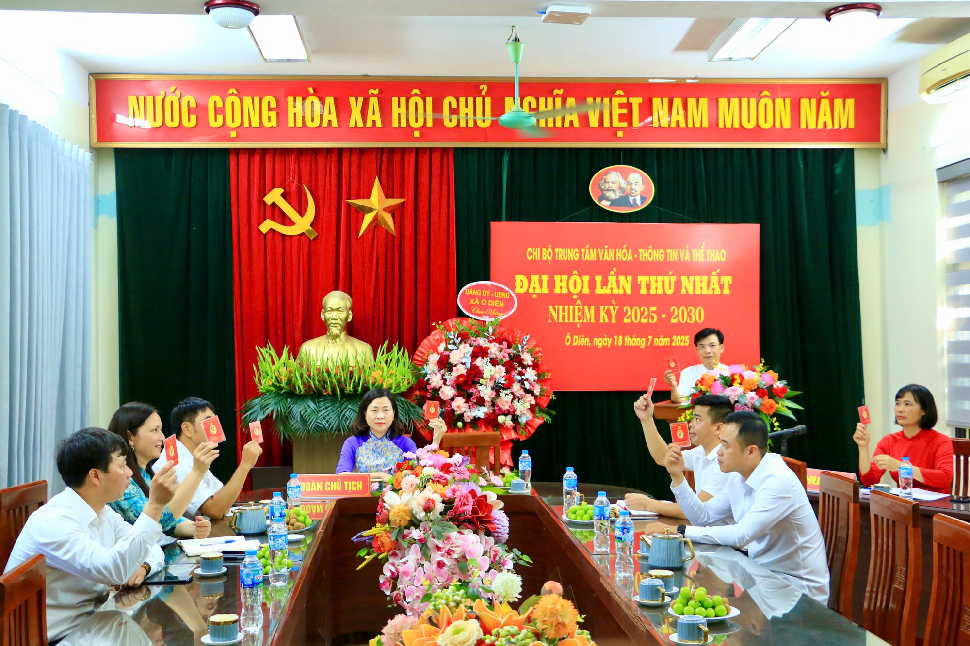 Đại hội Chi bộ Trung tâm VH-TT&TT xã thành công tốt đẹp- Ảnh 2.