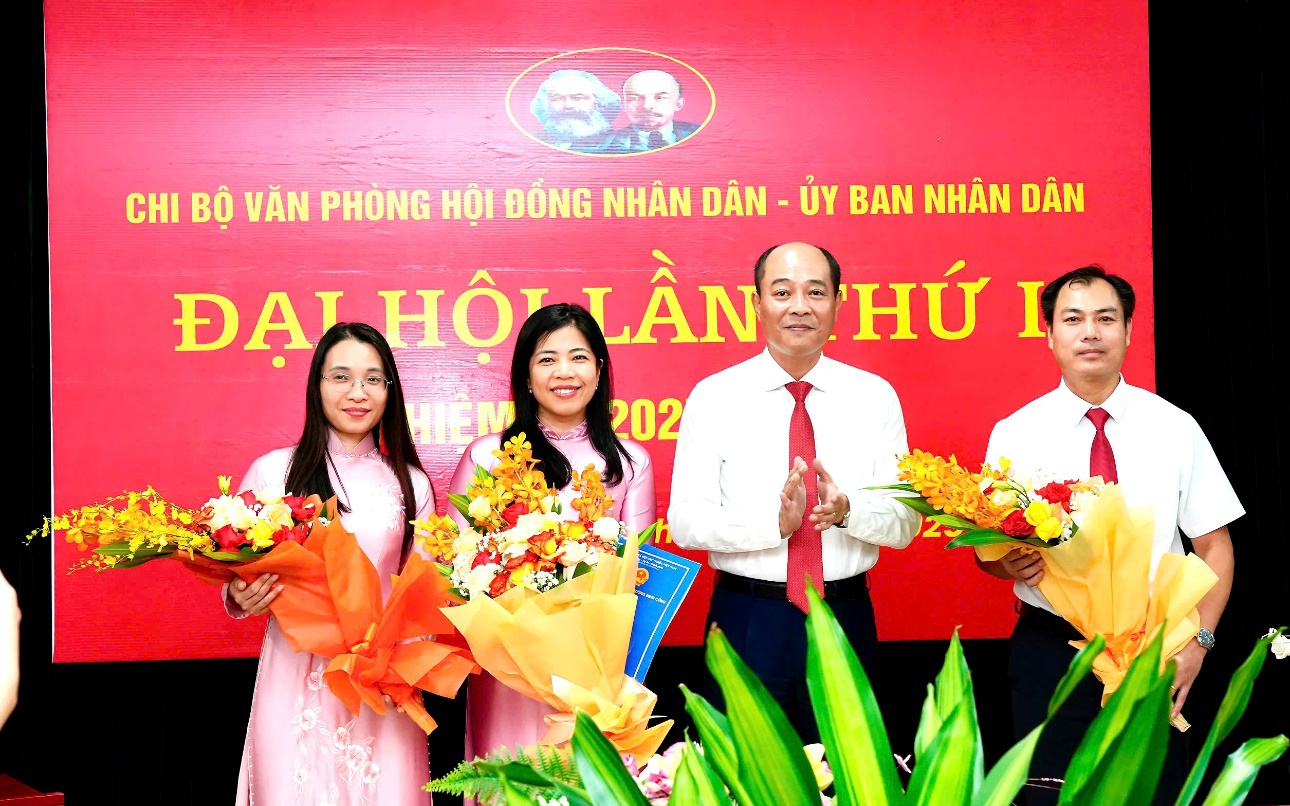 Đại hội Chi bộ Văn phòng HĐND và UBND phường Định Công lần thứ I, nhiệm kỳ 2025 - 2030