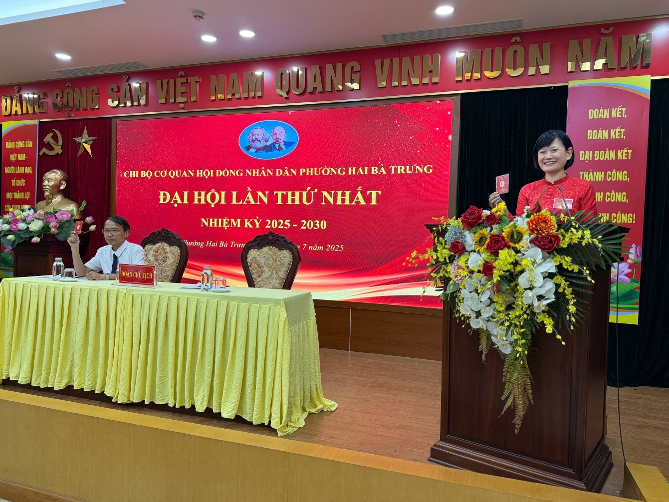 Đại hội Chi bộ cơ quan Hội đồng nhân dân phường Hai Bà Trưng lần thứ nhất, nhiệm kỳ 2025-2030.- Ảnh 3.