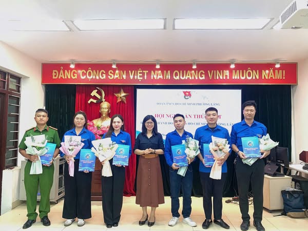 HỘI NGHỊ BAN CHẤP HÀNH ĐOÀN TNCS HỒ CHÍ MINH PHƯỜNG LÁNG LẦN THỨ NHẤT, NHIỆM KỲ 2025 - 2030- Ảnh 3.