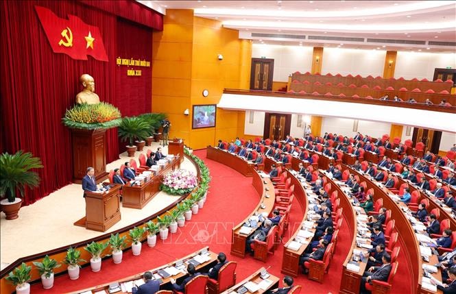 Thông báo Hội nghị lần thứ 12 Ban Chấp hành Trung ương Đảng khóa XIII- Ảnh 1.