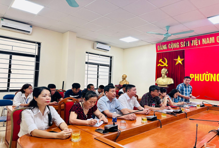 UBND PHƯỜNG PHƯƠNG LIỆT TỔ CHỨC HỘI NGHỊ LÀM VIỆC VỚI NGƯỜI HOẠT ĐỘNG KHÔNG CHUYÊN TRÁCH- Ảnh 2.