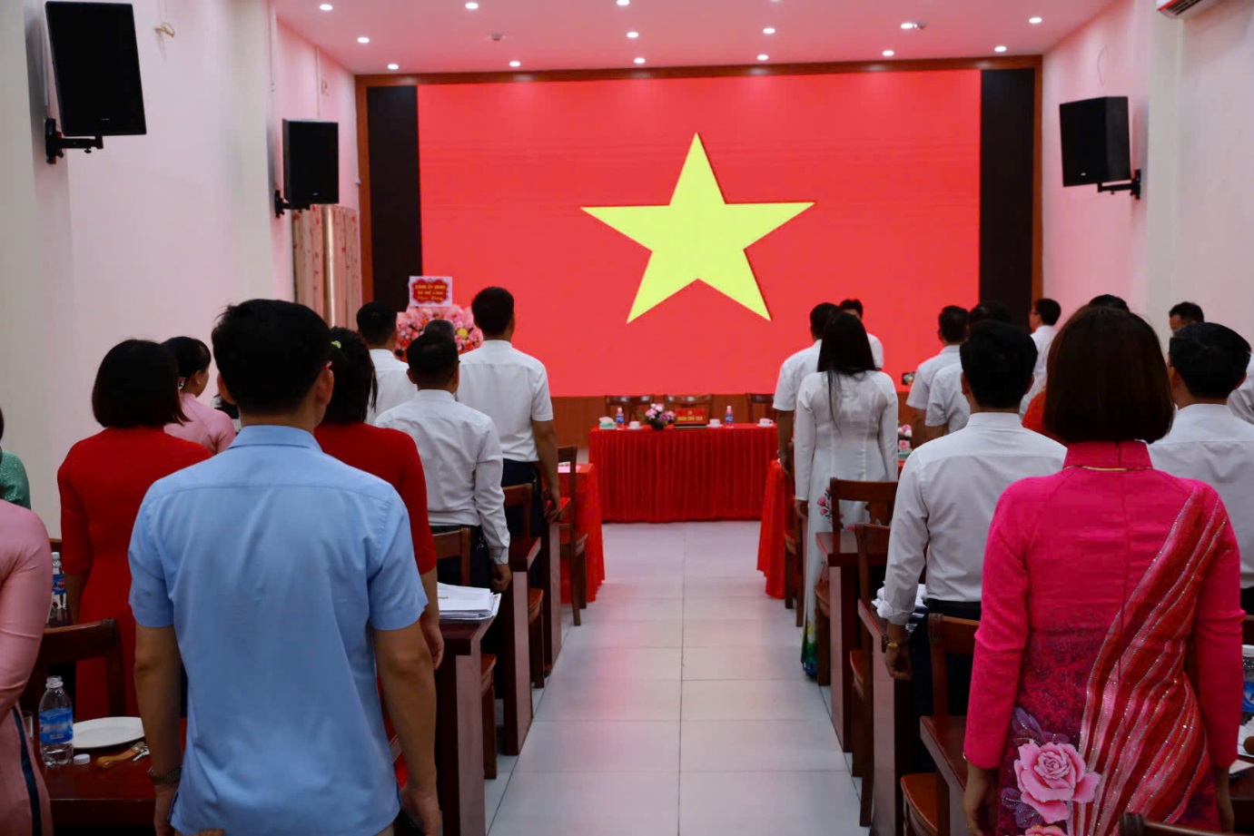 Đại hội Chi bộ văn phòng HĐND và UBND xã Mê Linh lần thứ nhất- Ảnh 1.